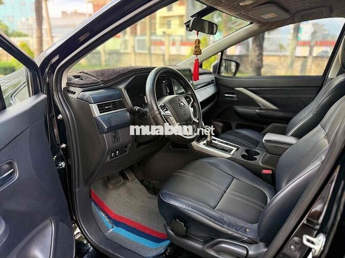 Mitsubishi Xpander Cross Đen 7 chỗ