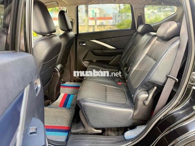 Mitsubishi Xpander Cross Đen 7 chỗ