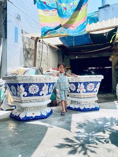 Cơ sở chậu hoa Thế Sơn - chậu hoa dán sành sứ - chậu khảm sành - cẩn m