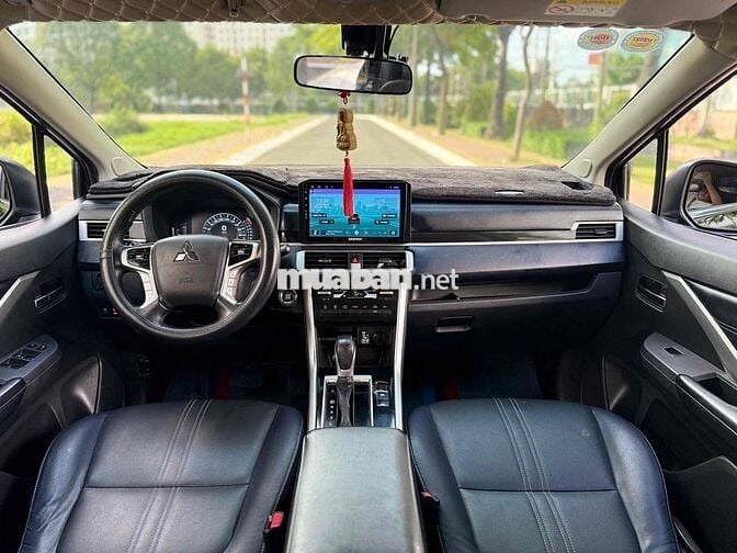 Mitsubishi Xpander Cross Đen 7 chỗ