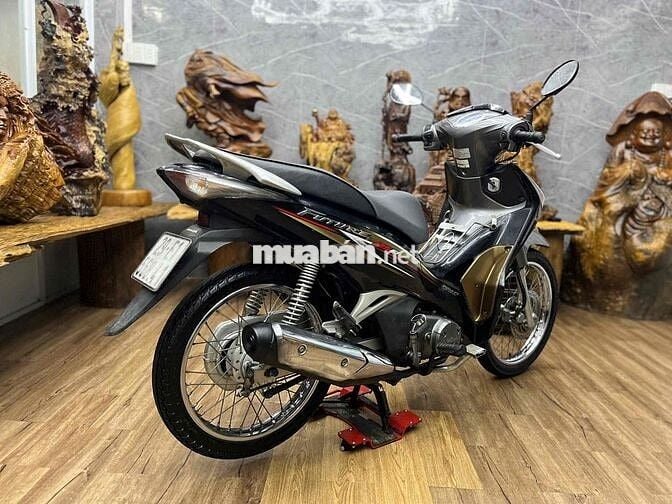 Honda Future 125Fi dàn áo liền lạc, máy êm