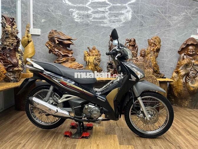 Honda Future 125Fi dàn áo liền lạc, máy êm
