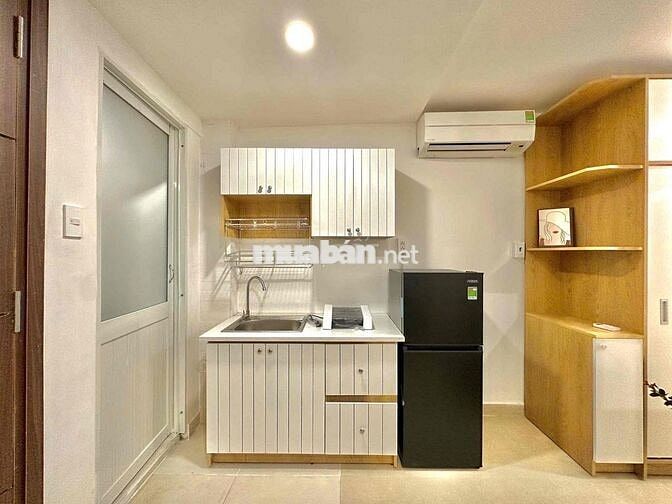 Ngay Cầu Kiệu giáp Quận 1, 1PN tách bếp full nội thất giá 6tr4