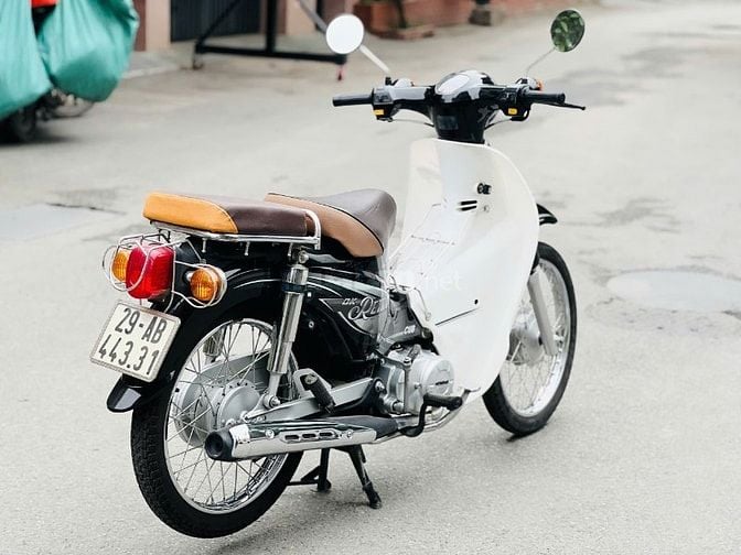 Cub 50cc HỌC SINH ĐI HỌC BIỂN HN ĐỜI CAO MỚI CHẠY 2000KM