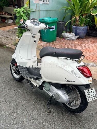 Piaggio Vespa 150 Trắng
