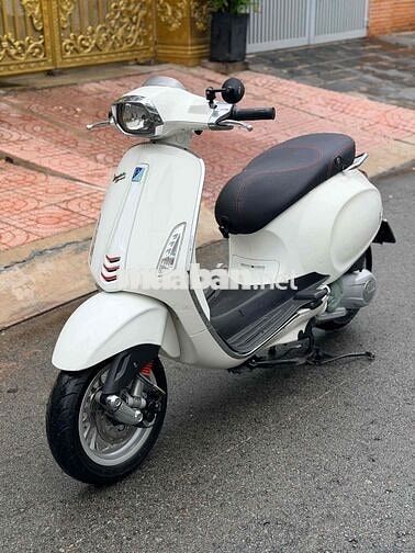 Piaggio Vespa 150 Trắng