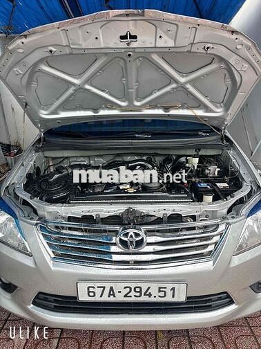 Toyota Innova 2012 Bạc