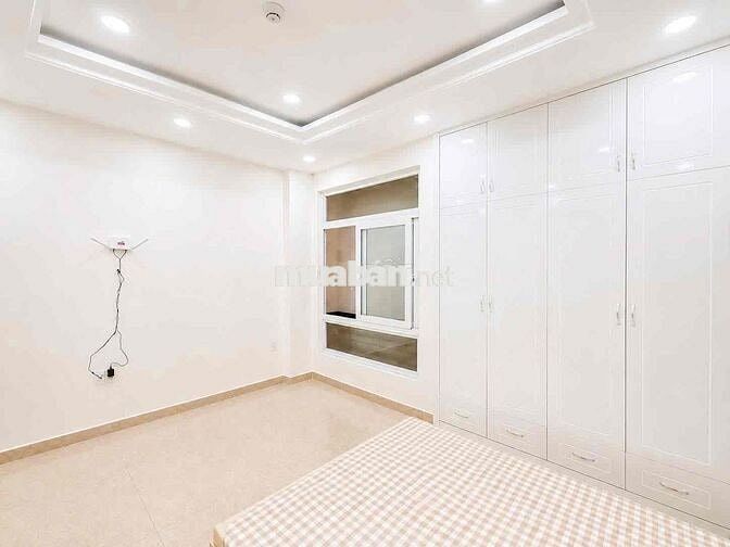 PHÒNG NGỦ GIẾNG TRỜI GIÁ CHỈ 3x