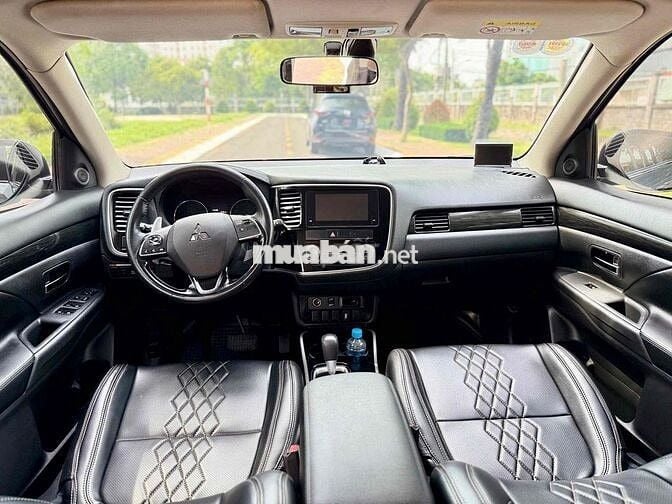 Mitsubishi Outlander 2019 Xám
