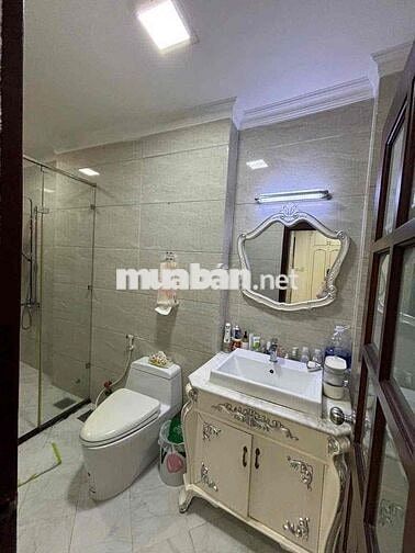 CHO THUÊ PHÒNG STUDIO LAYOUT HOÀNG GIA SIÊU XỊN NGAY LÝ THÁI TỔ