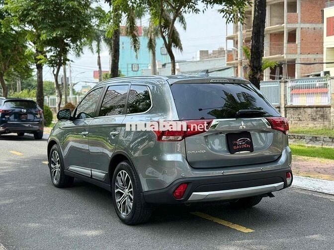 Mitsubishi Outlander 2019 Xám