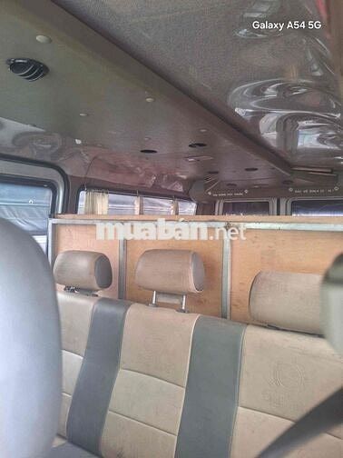 Mercedes-Benz Sprinter Van 6 chỗ Bạc