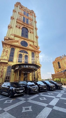 Phi Dung chuyên cho thuê xe  Limousine cao cấp đời mới 