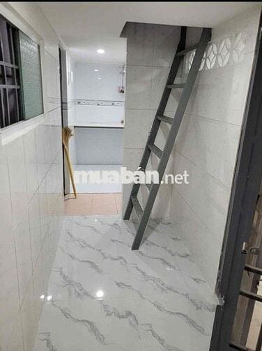 Cho thuê nhà hx hơi nguyễn xuân khoát 4x10m đúc lửng 2pn 2wc 7tr