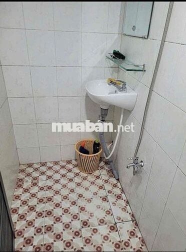 Cho thuê nhà hx hơi nguyễn xuân khoát 4x10m đúc lửng 2pn 2wc 7tr