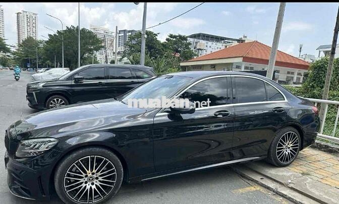 Mercedes C180 Model 2021, Đen, 45.000 km