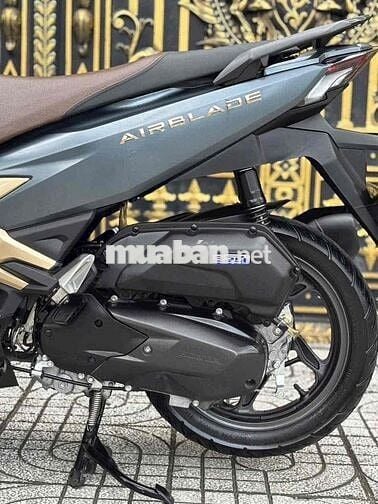 Honda Airblade 125 4Val 2024 ODO 12K Bản ĐB C.Chủ