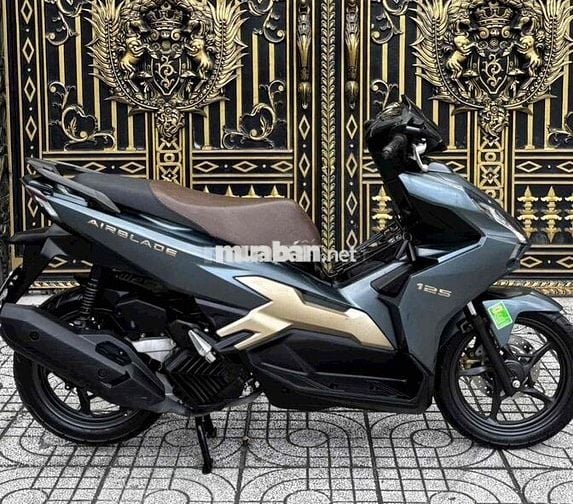 Honda Airblade 125 4Val 2024 ODO 12K Bản ĐB C.Chủ