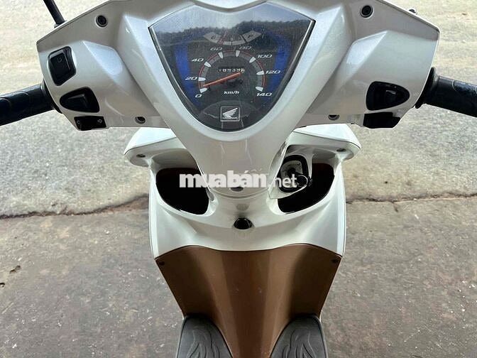 Honda Vision 2014 Trắng 18332 km