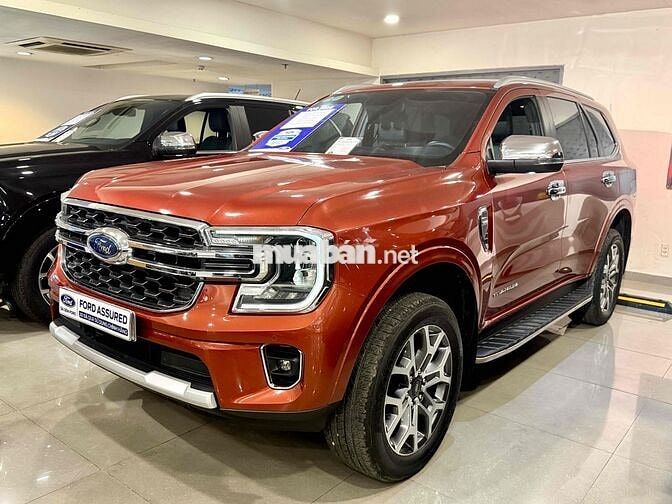Everest Titanium 1 Cầu 27.900km xe tại Hãng Ford