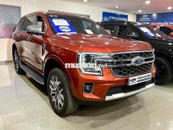 Everest Titanium 1 Cầu 27.900km xe tại Hãng Ford