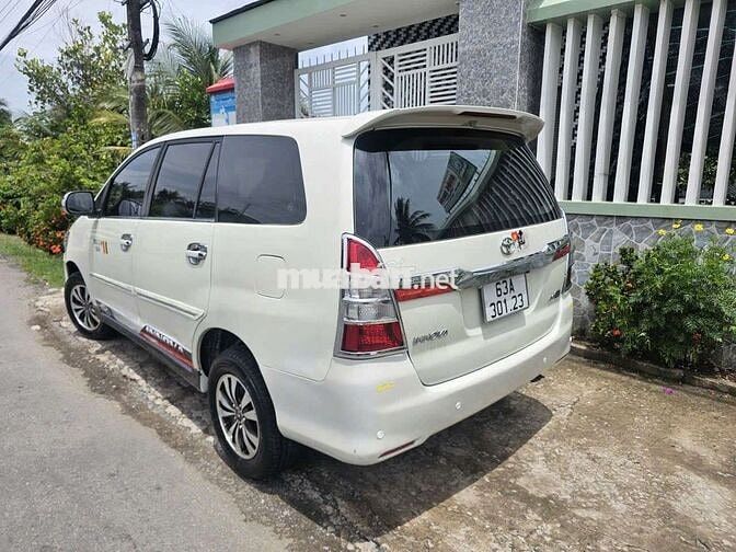 Toyota Innova 2016 J lên E Trắng