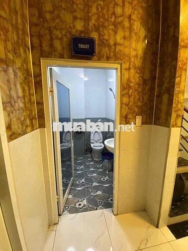 MTKD 546 Lê Trọng Tấn - DT 4.5x20m 1 Trệt 4 Lầu 9Pn 6Wc 9 Máy Lạnh