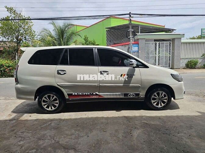 Toyota Innova 2016 J lên E Trắng