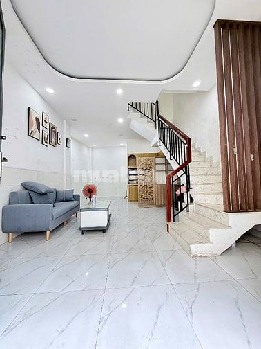 Bán nhà hẻm 314/ âu dương lân P3Q8. 