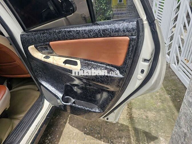Toyota Innova 2016 J lên E Trắng