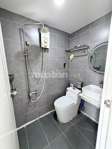 Bán nhà hẻm 314/ âu dương lân P3Q8. 