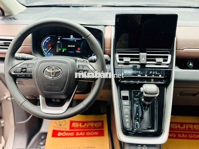 Innova Cross Hybrid 2024 - ĐK 2025 - Giá TL