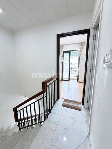 Bán nhà hẻm 314/ âu dương lân P3Q8. 