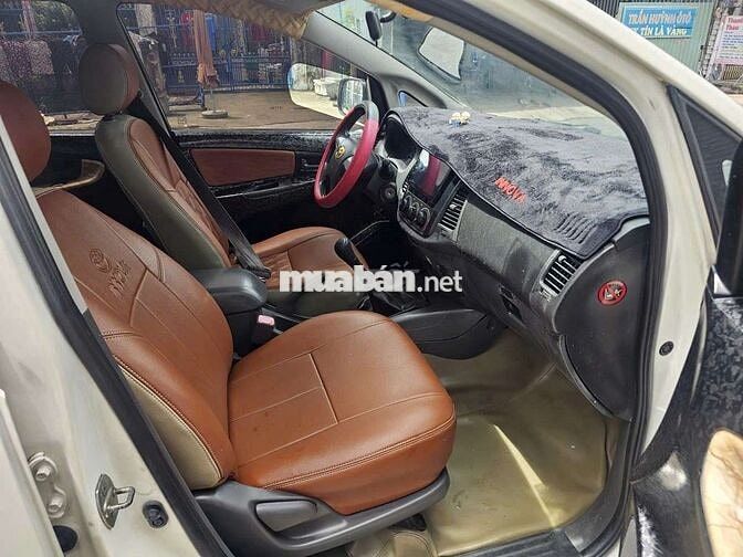 Toyota Innova 2016 J lên E Trắng