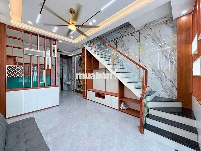 Bán nhà 1 trệt 1 lầu hẻm xe hơi gần chợ Bửu Hòa