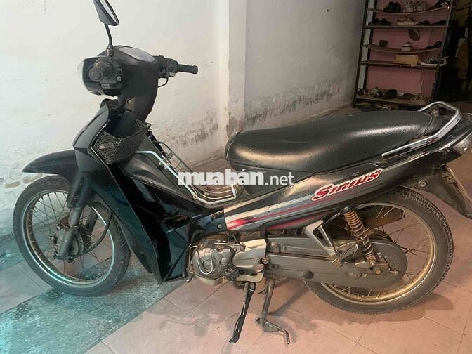 Yamaha Sirius Đen