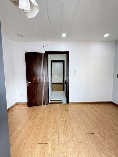 Bán nhà hẻm 314/ âu dương lân P3Q8. 