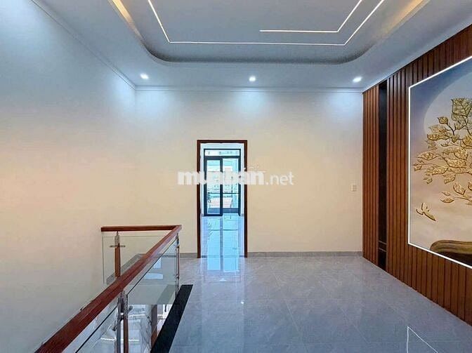Bán nhà 1 trệt 1 lầu hẻm xe hơi gần chợ Bửu Hòa