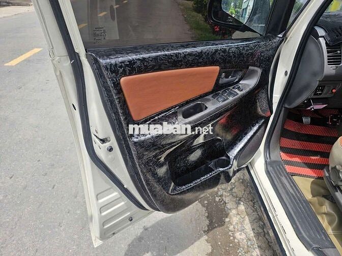 Toyota Innova 2016 J lên E Trắng