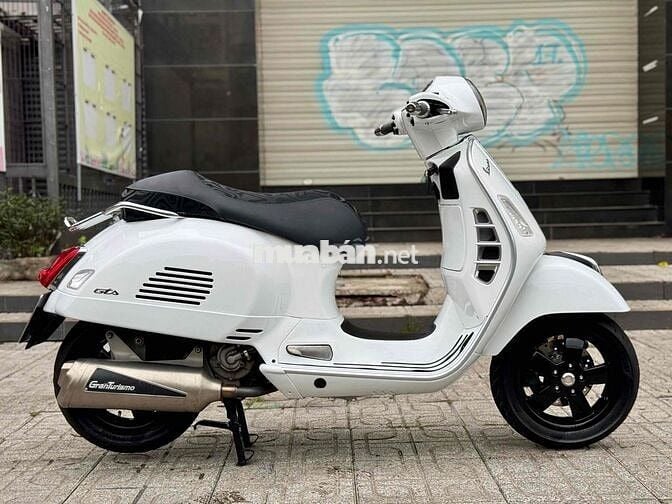 Piaggio Vespa GTS Super 300 Quasar 2017 Trắng