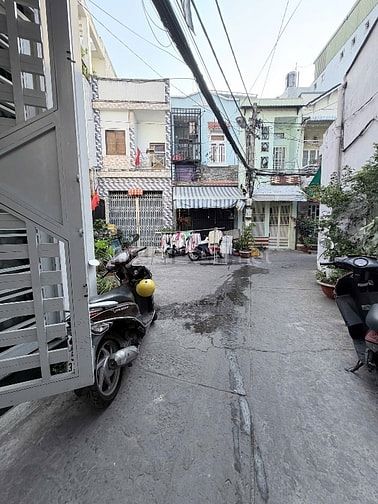 Bán nhà hẻm 314/ âu dương lân P3Q8. 