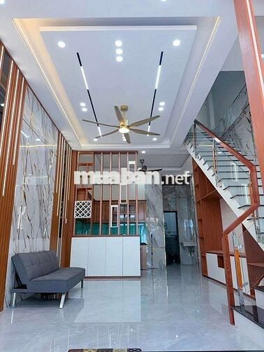 Bán nhà 1 trệt 1 lầu hẻm xe hơi gần chợ Bửu Hòa