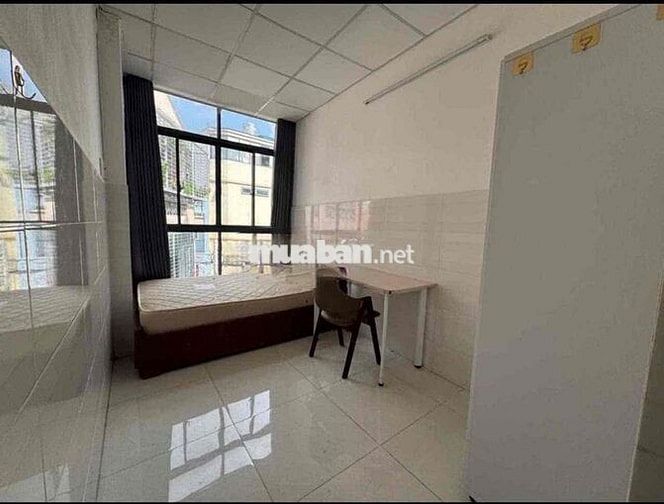 Cho Thuê Nhà 1 trệt 2 lầu(2pn2wc) hẻm xe hơi HUỲNH VĂN BÁNH P11,PN