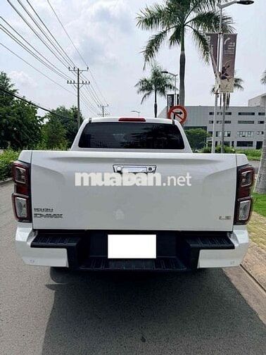 Isuzu Dmax LS 1.9L AT HILANDER 17.000km zin 100%