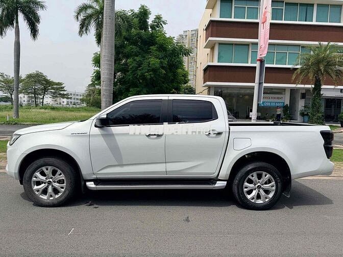 Isuzu Dmax LS 1.9L AT HILANDER 17.000km zin 100%