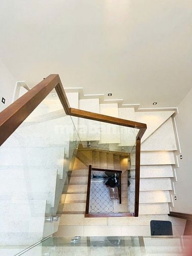 GIÁ 9T ĐIỆN BIÊN PHỦ QUẬN 10 - DT 60M2 SÁT MT, 5PN XEM LÀ THÍCH