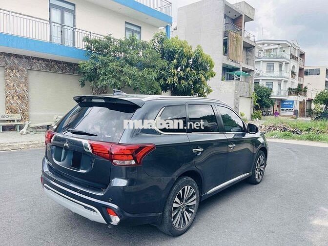 Mitsubishi Outlander Pre 2022 Xám