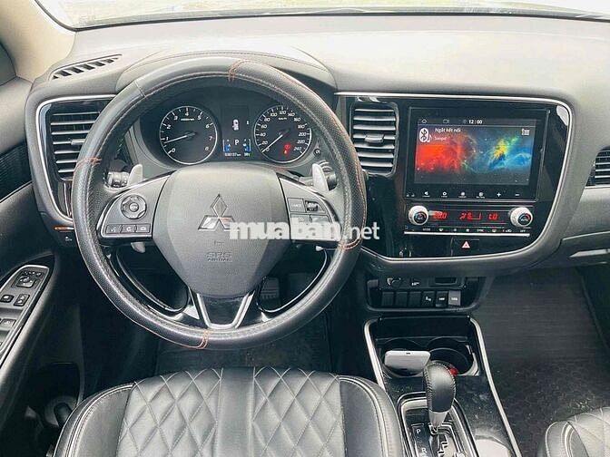 Mitsubishi Outlander Pre 2022 Xám