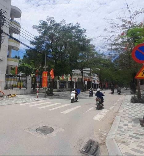 BÁN ĐẤT TẶNG NHÀ – PHÚ THƯỢNG – TÂY HỒ – NGÕ RỘNG, GẦN Ô TÔ TRÁNH