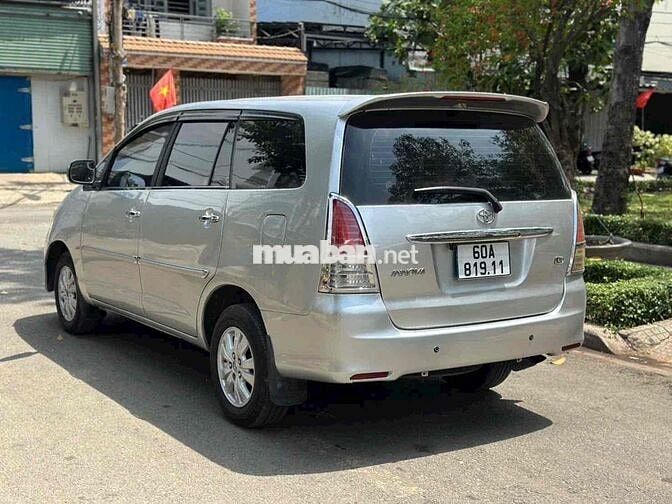 Toyota Innova G 2010 Bạc